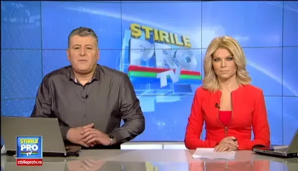 Traditie unica in Romania, pastrata cu sfintenie la Targoviste in Joia Marea. Oamenii au aprins 2016 lumanari