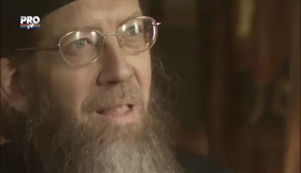Interviu cu parintele Sava, calugarul din SUA indragostit de credinta romanilor. America e anti-intelectuala