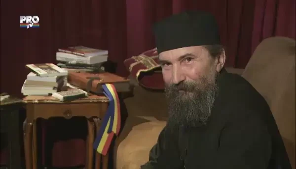 Interviu cu un pustnic care traieste in munti, singur cu Dumnezeu.