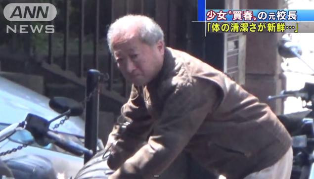 Barbatul care ar fi facut sex cu peste 12.000 de femei. Spune ca i-a fost usor pentru ca era "foarte mic pretul"