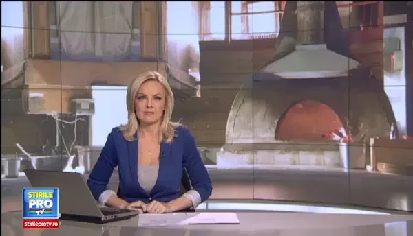 Traditia de la prepararea anafurei pentru Inviere. In Oltenia se foloseste o pecete cu simboluri religioase