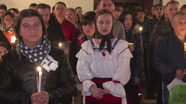 Din Italia si pana in Norvegia, romanii plecati de acasa au sarbatorit romaneste de Paste. Bisericile, pline cu credinciosi