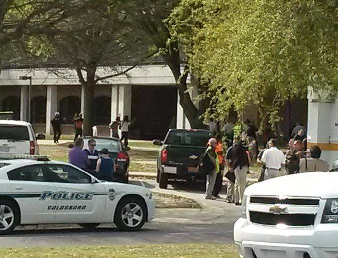 Incident armat intr-un campus universitar din Statele Unite: o persoana a fost impuscata mortal in biblioteca