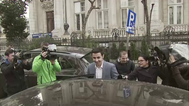 Alina Bica si Dorin Cocos scapa de arestul preventiv in favoarea celui la domiciliu. Videanu si Alin Cocos asteapta decizia