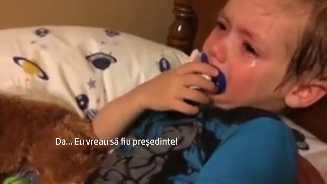 Reactia amuzanta a unui baietel de 3 ani cand afla ca Hillary Clinton candideaza la presedintie: VIDEO