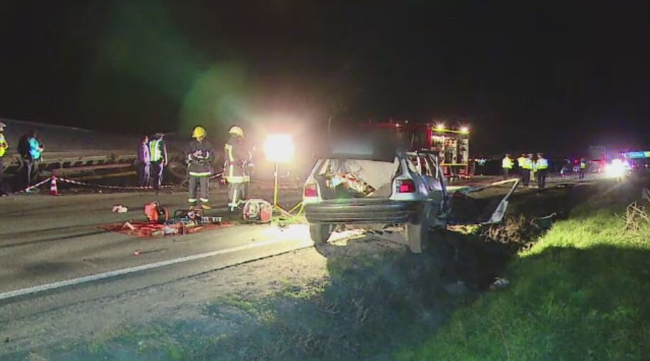 Cinci morti in 24 de ore, pe drumul european E60 din Mures. Una dintre victime a "zburat" prin parbrizul masinii