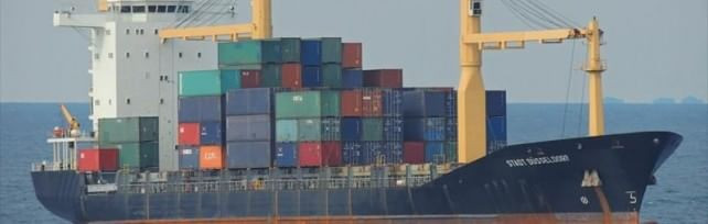 O nava cu imigranti a naufragiat in Mediterana. Presa italiana: Ar putea fi 700 de morti. Ampla operatiune de salvare