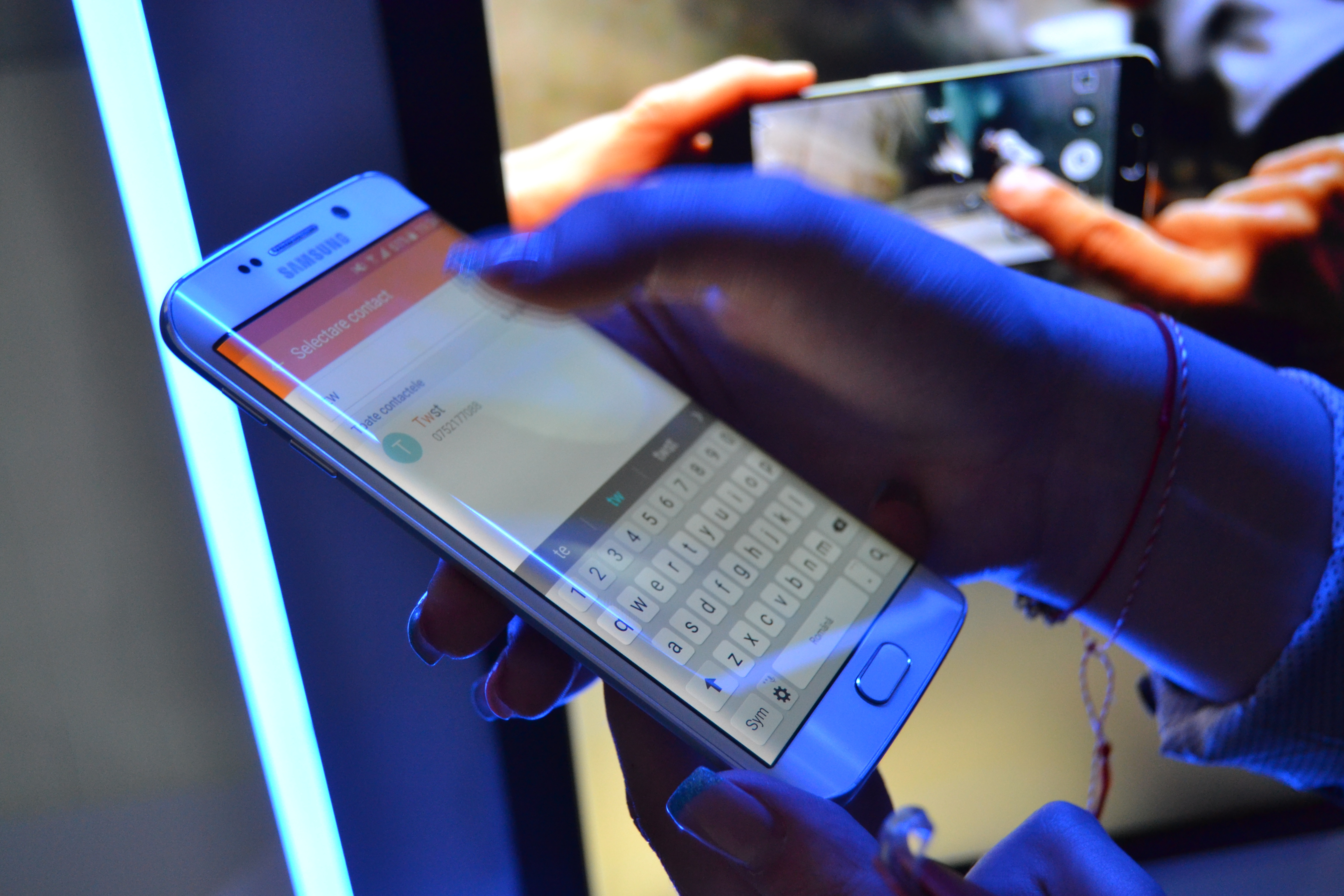 Care sunt costurile de fabricatie pentru un Galaxy S6 Edge. Profitul celor de la Samsung se anunta a fi urias