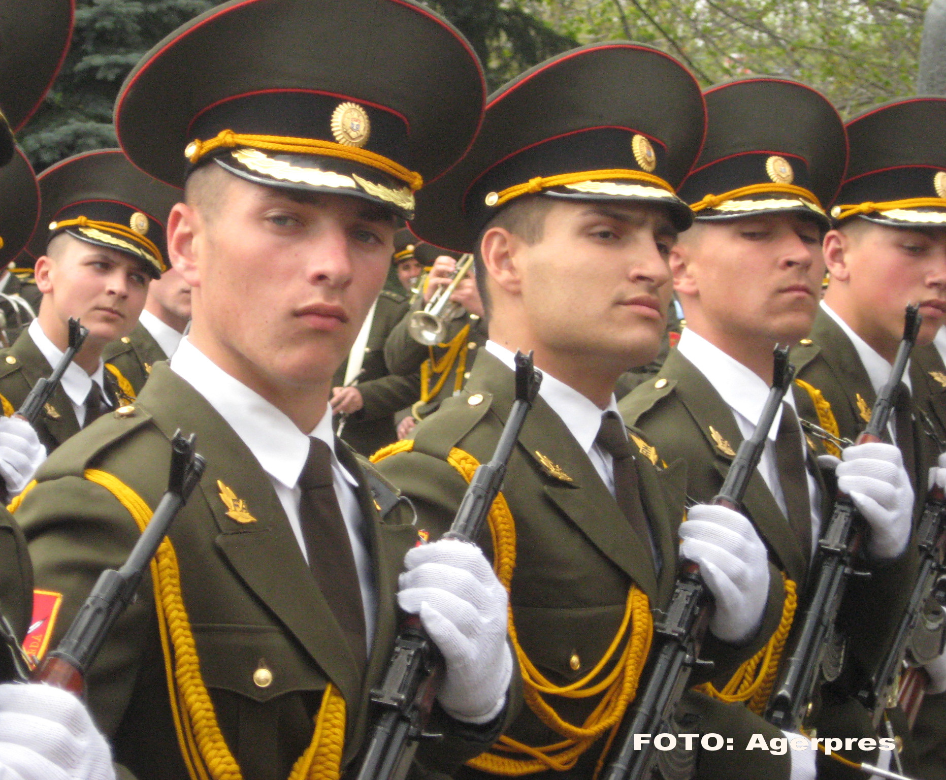 Deutsche Welle: Republica Moldova vrea sa achizitioneze tehnologie in domeniul Apararii si sa creeze o noua baza militara