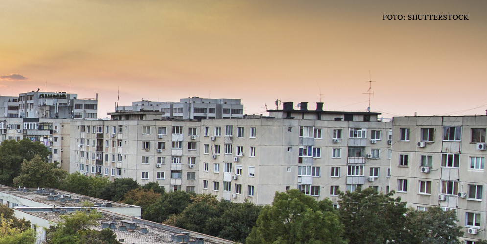 Problema lui Busu. Cati dintre locatarii unui bloc au si radio, si televizor, si frigider, si masina de spalat