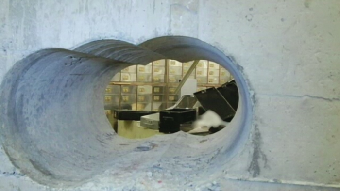 IMAGINI de la jaful secolului din Londra. Cum arata depozitul din care au fost furate bunuri de 200 de milioane de lire