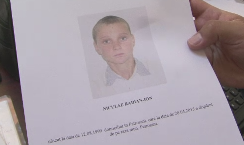 Un adolescent din Petrosani a disparut fara urma de cateva zile. Reprosurile mamei lui inainte sa fuga de acasa