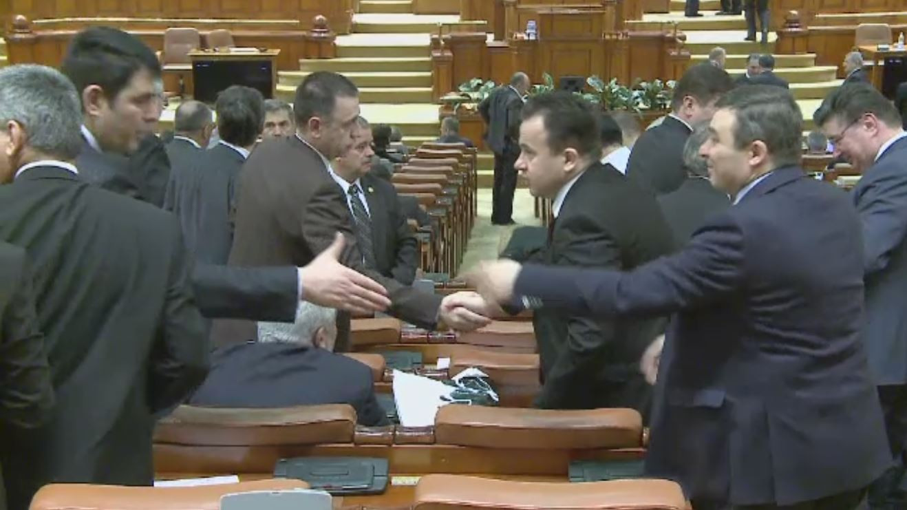 Alesii pregatesc sa schimbe ceva in Parlament: soneria. De acum inainte, din boxe se va auzi numai muzica simfonica