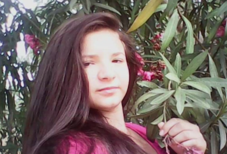 O eleva de clasa a 9-a din Botosani, gasita moarta in apartamentul pe care il impartea cu un coleg. Ipoteza politistilor