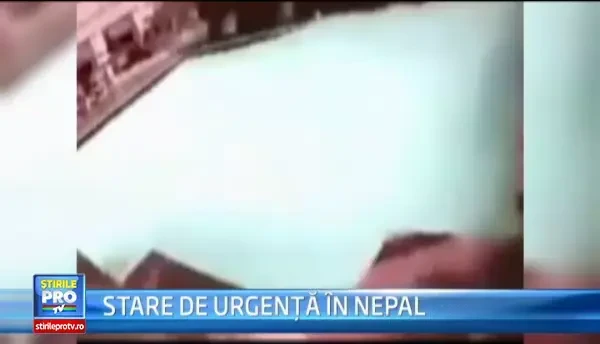 Cutremurul din Nepal: peste 2.200 de morti, printre ei si un director Google. Replica de 6,7 pe scara Richter si noi avalanse