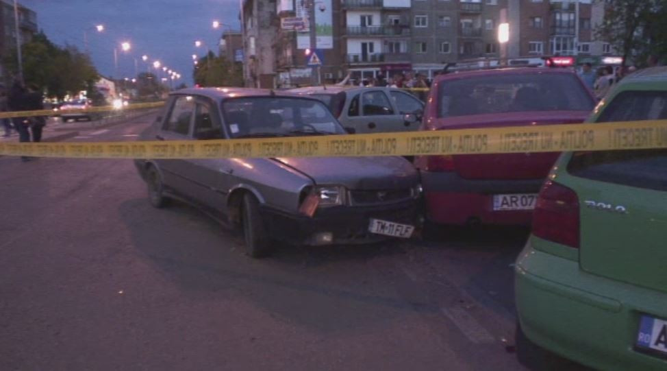 S-a urcat beat la volan si a spulberat doi tineri, sot si sotie, pe trecerea de pietoni. Martor: "I-a aruncat in aer"