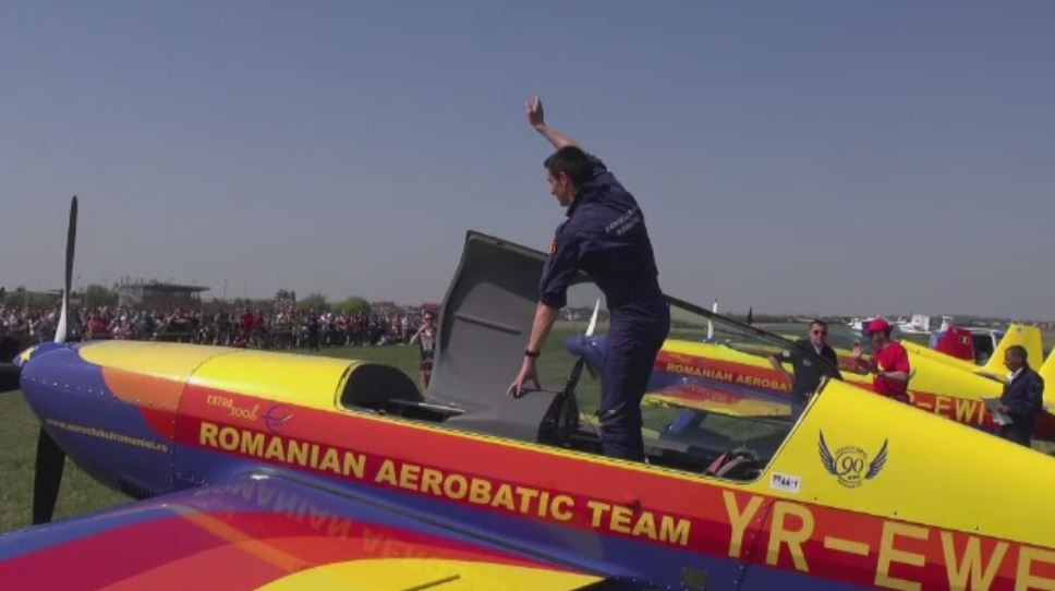 Primul miting aviatic din acest an. Peste 3.000 de oameni au mers duminica la aerodromul de la Strejnic