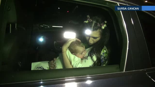 Botez in familia fostului presedinte. Elena Basescu si sotul ei si-au botezat fiul de 3 luni, pe Traian Jr.