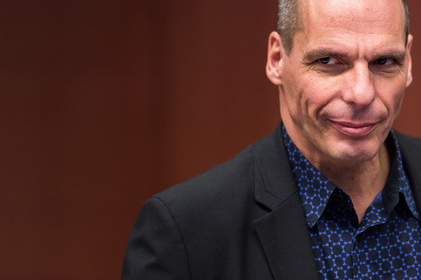 1-0 pentru zona euro in meciul cu Grecia. Ministrul elen de Finante, "concediat" din fruntea negociatorilor, pentru amatorism