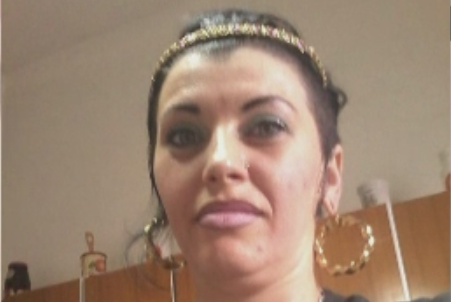 Ancheta in Italia dupa ce o romanca s-a filmat insultand o batrana care o plateste sa aiba grija de ea