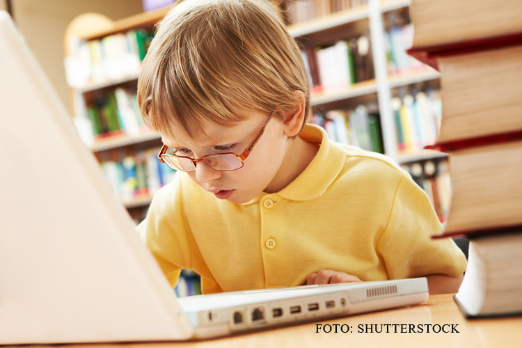 Ce cred copiii despre calculatoare. Virusul Cutu-cutu care da din codita si Apocalipsa din 3027