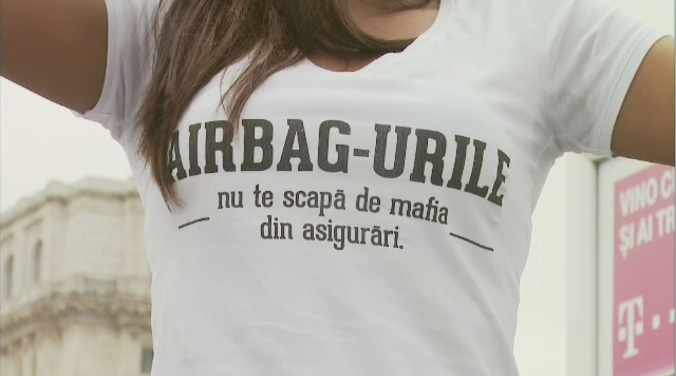 Protest indraznet la Parlament. Cum au ales sa-si exprime frustrarea cei care lupta impotriva "mafiei politelor RCA"