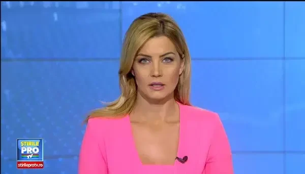 Semida Sarmasag, sotul ei si fiul lor au fost inmormantati in Baia Mare. Ceremonia a fost proiectata pe un ecran in aer liber