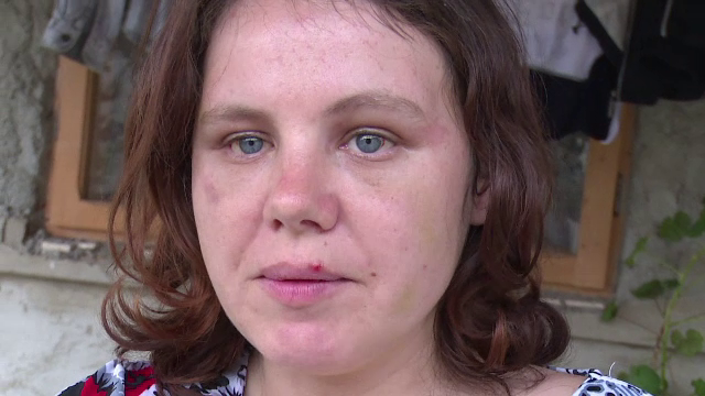 Tanara din Dambovita, snopita in bataie si lasata in sant, si-a iertat sotul abuziv: E o neintelegere, avem familia fericita