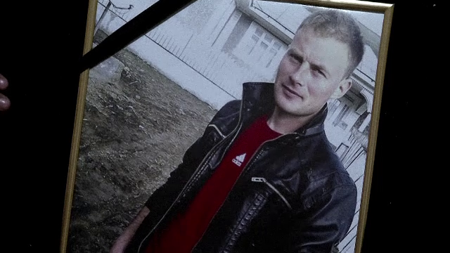Tanarul care a murit din cauza unei intepaturi netratate a fost inmormantat. La spitalul din Barlad a fost deschisa o ancheta