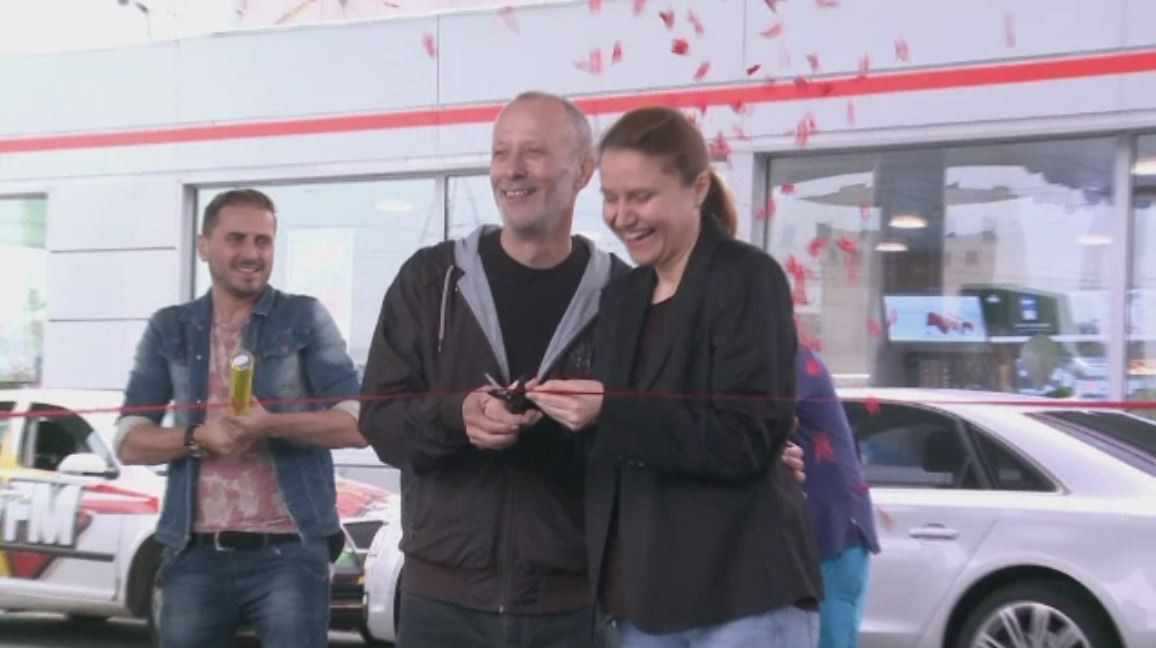 Greeg si Andrei Gheorghe, primul matinal radio transmis dintr-o benzinarie. Invitatii celor doua vedete Pro FM