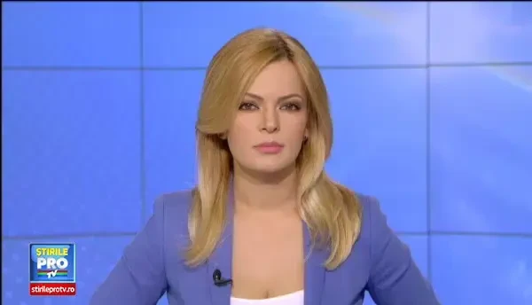 Zeci de gospodarii distruse si o localitate intreaga fara curent electric. O vijelie puternica a lovit judetul Olt