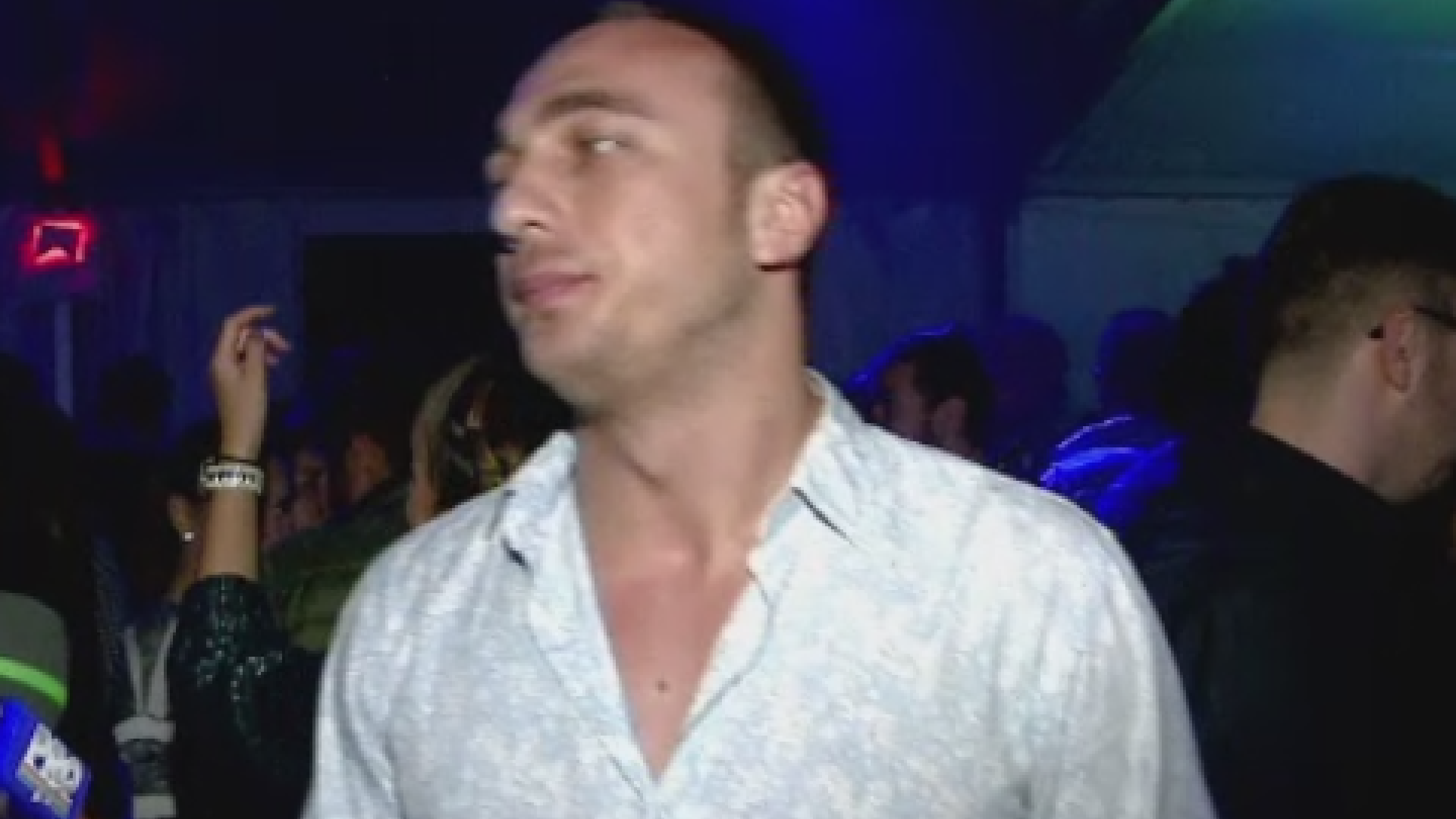 Extravagante in cluburile din Mamaia. Cu cati bani a venit un tanar pe litoral pentru vacanta de 1 Mai. VIDEO