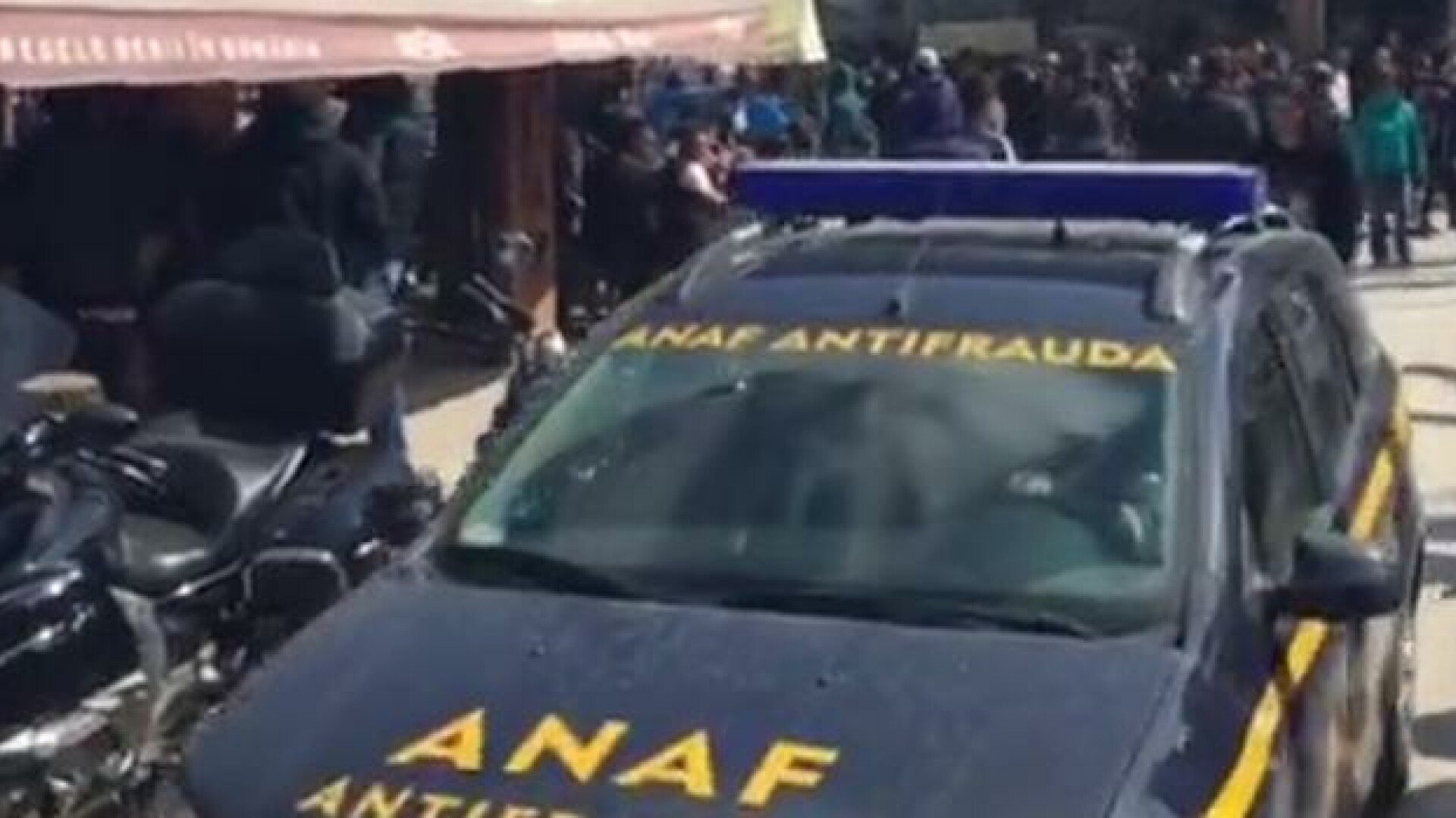 De 1 Mai, nu doar turistii au luat cu asalt litoralul, ci si ANAF-ul. Reactia turistilor la aparitia agentilor antifrauda