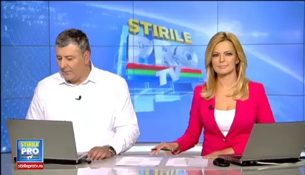 Tinerii au insufletit statiunea Vama Veche si au dat startul petrecerii.