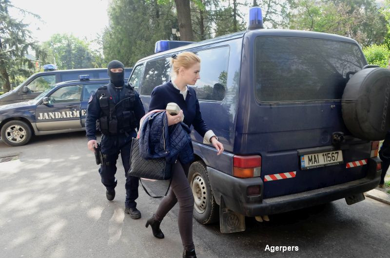 STENOGRAME. Ce pateau barbatii care o curtau pe amanta primarului Gheorghe Nichita. "Ma intereseaza toata viata lui"