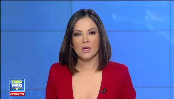 O icoana din Vaslui cu Arsenie Boca plange de zile intregi. Localnicii sunt convinsi ca asista la o minune dumnezeiasca