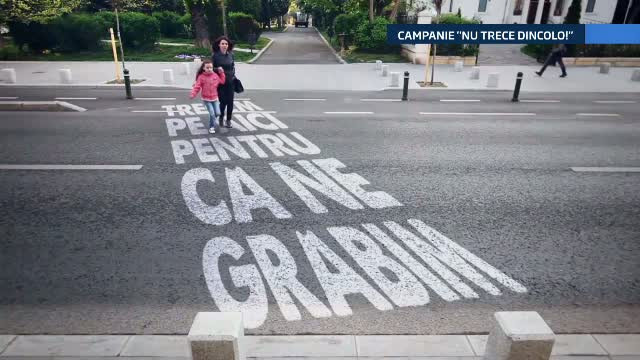 "Nu trece dincolo!" - campania care ii invata pe romani sa traverseze regulamentar. Care e profilul pietonului inconstient