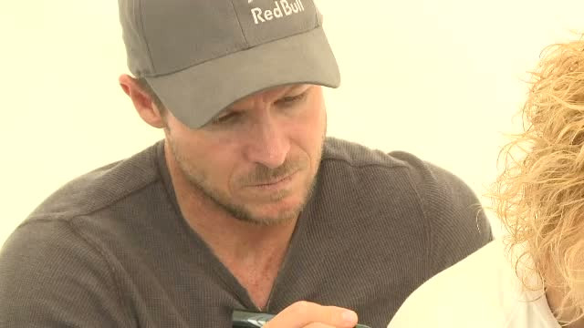 Felix Baumgartner a participat la maratonul "Wings for life" din Bucuresti: "Alergam aici pentru cei care nu pot"