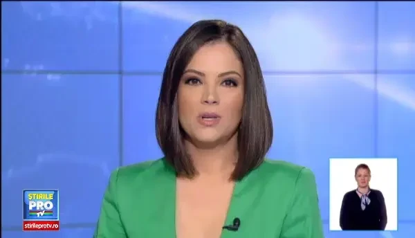 Noapte de pomina in cluburile din Mamaia, la finalul minicavacantei de 1 Mai: turisti imbracati sumar si animatoare senzuale