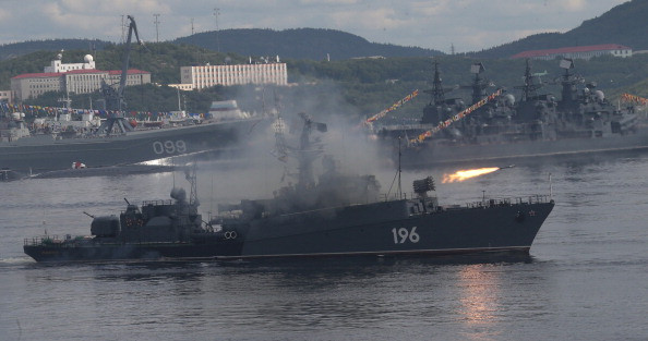 Letonia anunta ca a reperat doua nave de razboi rusesti si un submarin in apropierea frontierelor sale maritime