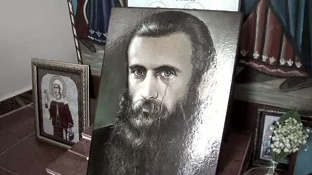 Lacrimile de pe icoana parintelui Arsenie Boca au disparut. Ce spune reprezentantul Episcopiei Husilor despre "minune"