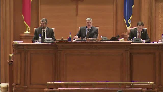 Cat costa 1 zi de chiul in Camera Deputatilor. Alesii care lipsesc nemotivat pierd 1% din salariu in fiecare zi