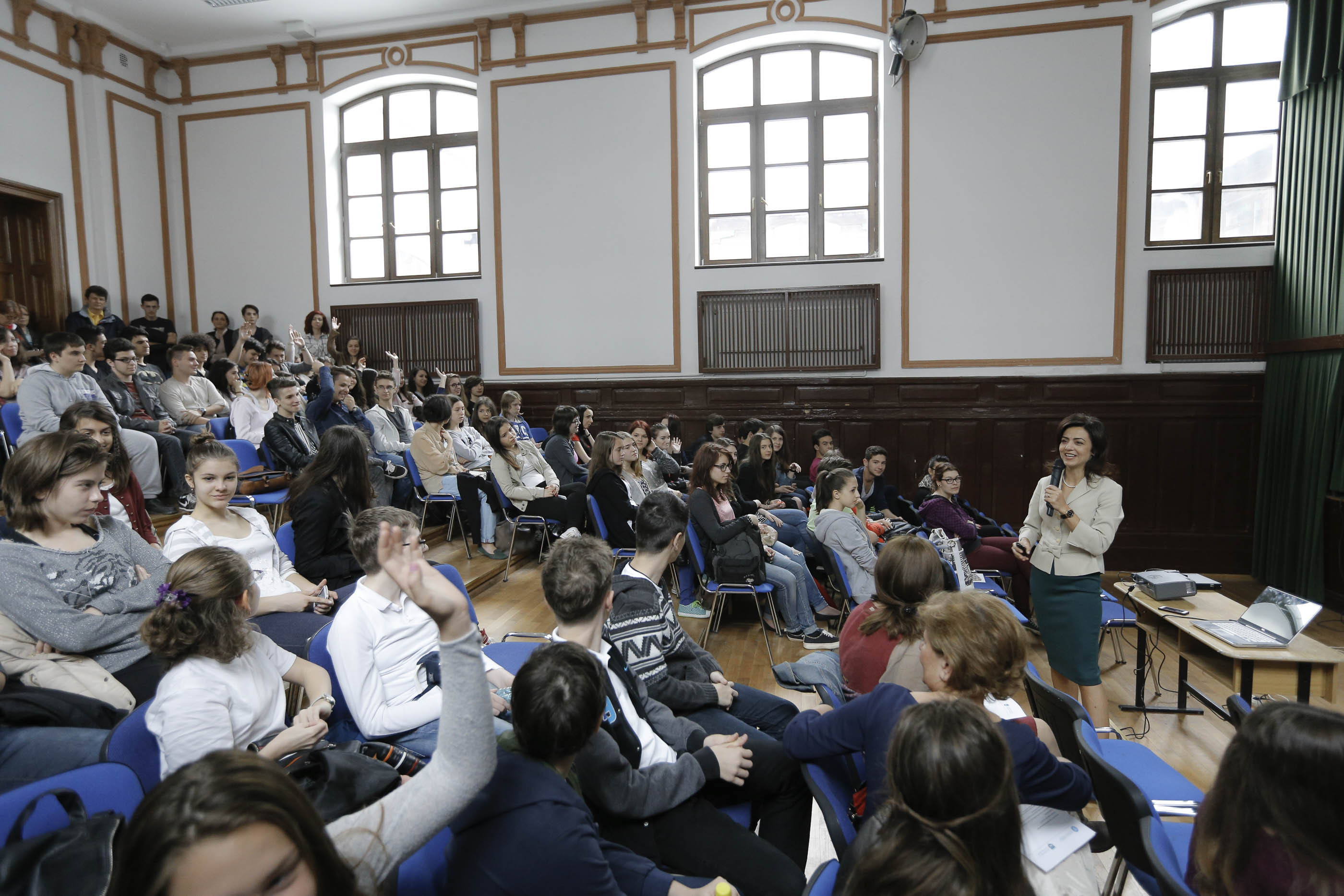 Amalia Sterescu maraton Public Speaking in scoli