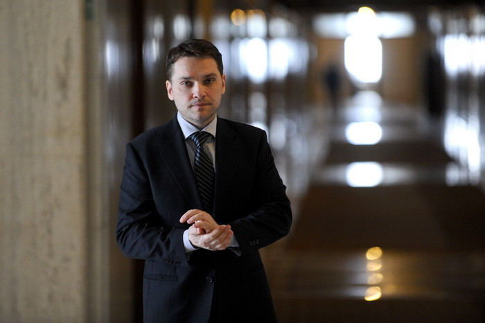 CCR a declarat neconstitutionala hotararea Senatului in cazul Sova. Tariceanu: "Pana la publicarea motivarii nu comentez"