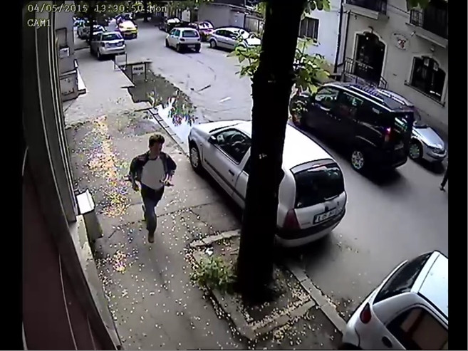 Politia Capitalei si ProTV fac un apel: cine il recunoaste pe barbatul din imagine sa sune de urgenta la 112