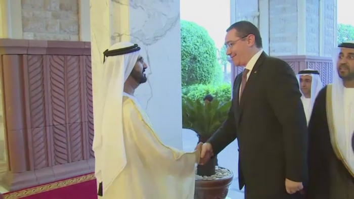 Victor Ponta si-a incheiat in Emirate turneul din Orient. Cu ce se alege Romania in afara de zambete si strangeri de mana