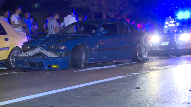 Un pieton a scapat cu viata dupa o ciocnire in lant, in Capitala. De furie, martorii au atacat masina implicata in accident