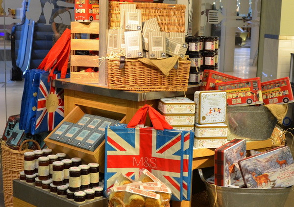 Unul dintre cei mai mari retaileri din lume intra de maine pe piata din Romania, cu un nou brand. Unde vor fi magazinele