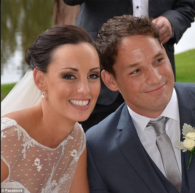 Mesajul postat de fotograful de la nunta pe Facebook: "Cea mai urata mireasa". De la ce a pornit scandalul