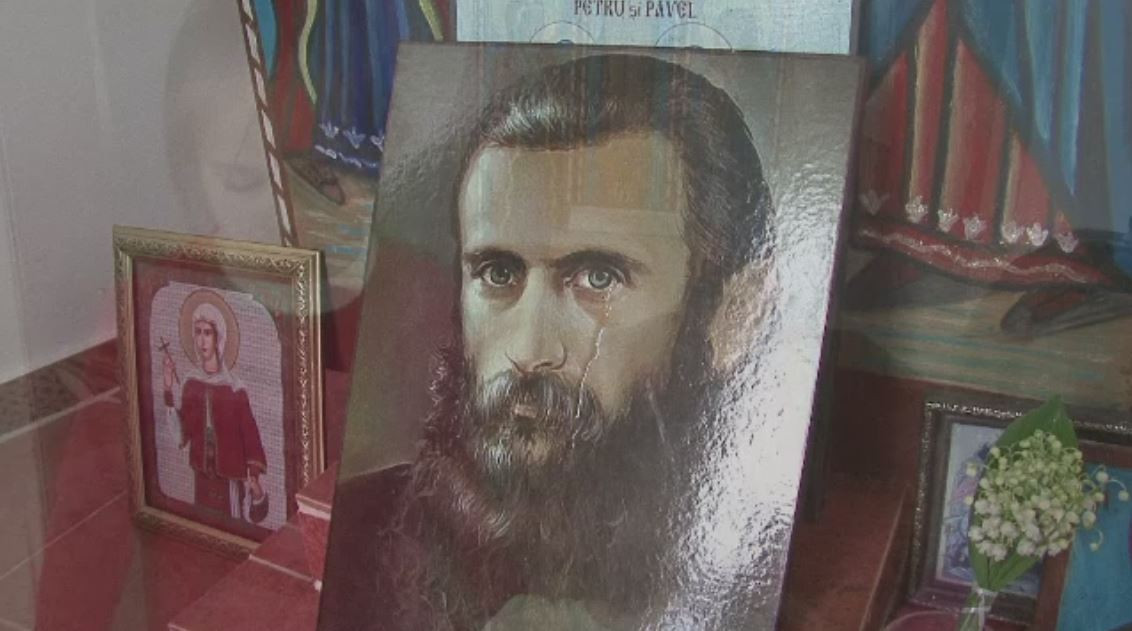 Raspunsul Bisericii Ortodoxe dupa ce un tablou cu Arsenie Boca ar fi lacrimat. "Timpul va decide daca e minune sau nu"